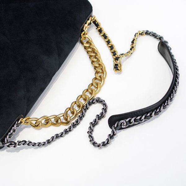 シャネルバッグ角部分ディテール